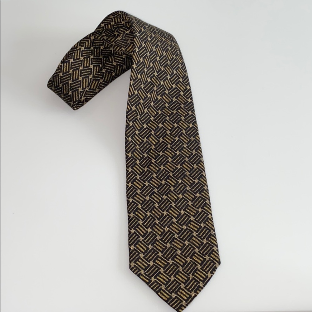 Hart Schaffner Marx 100% Silk Tie